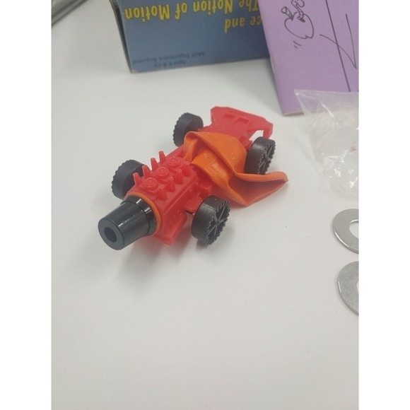 Sir Isaac Newton Science & The Notion Of Motion The Wild Goose Company Kid Game - Picture 8 of 12